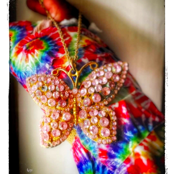 Butterfly panda - Picture 1 of 1